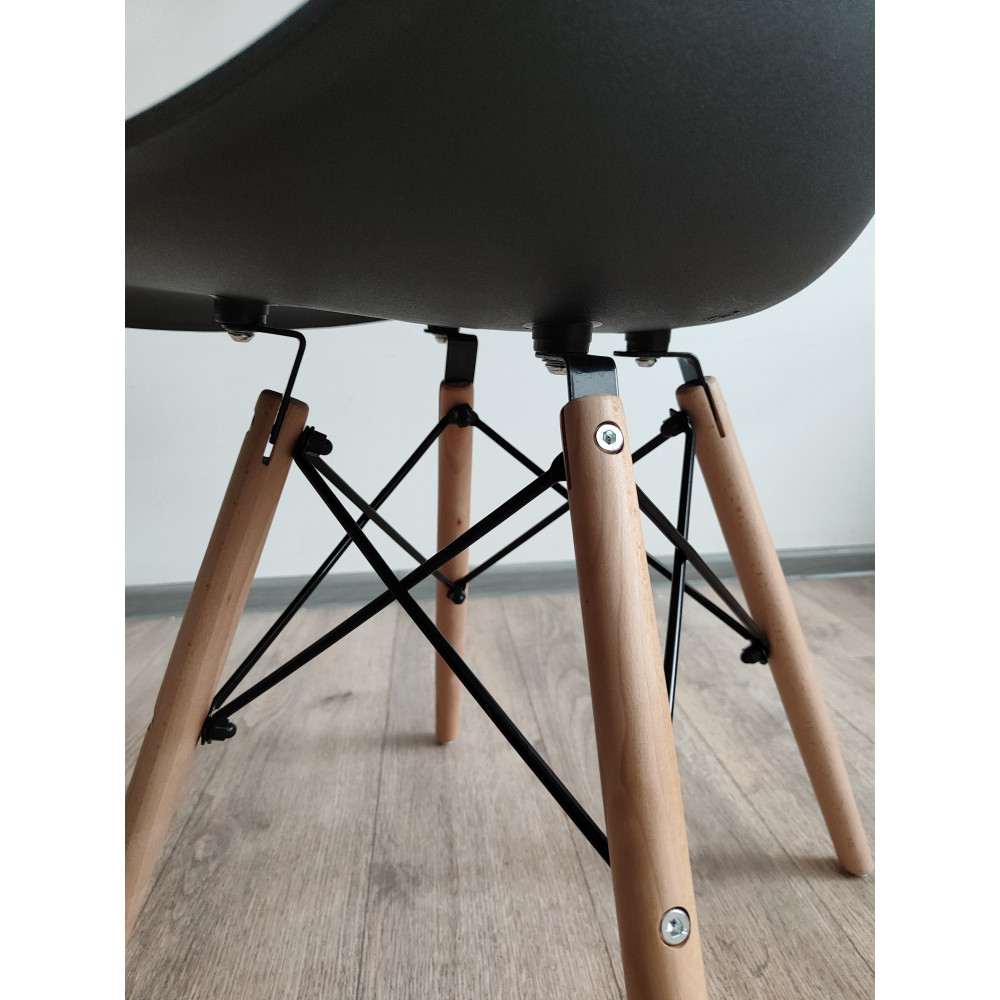 Стул Eames из полипропилена 43×46×84 см, черный, до 100 кг