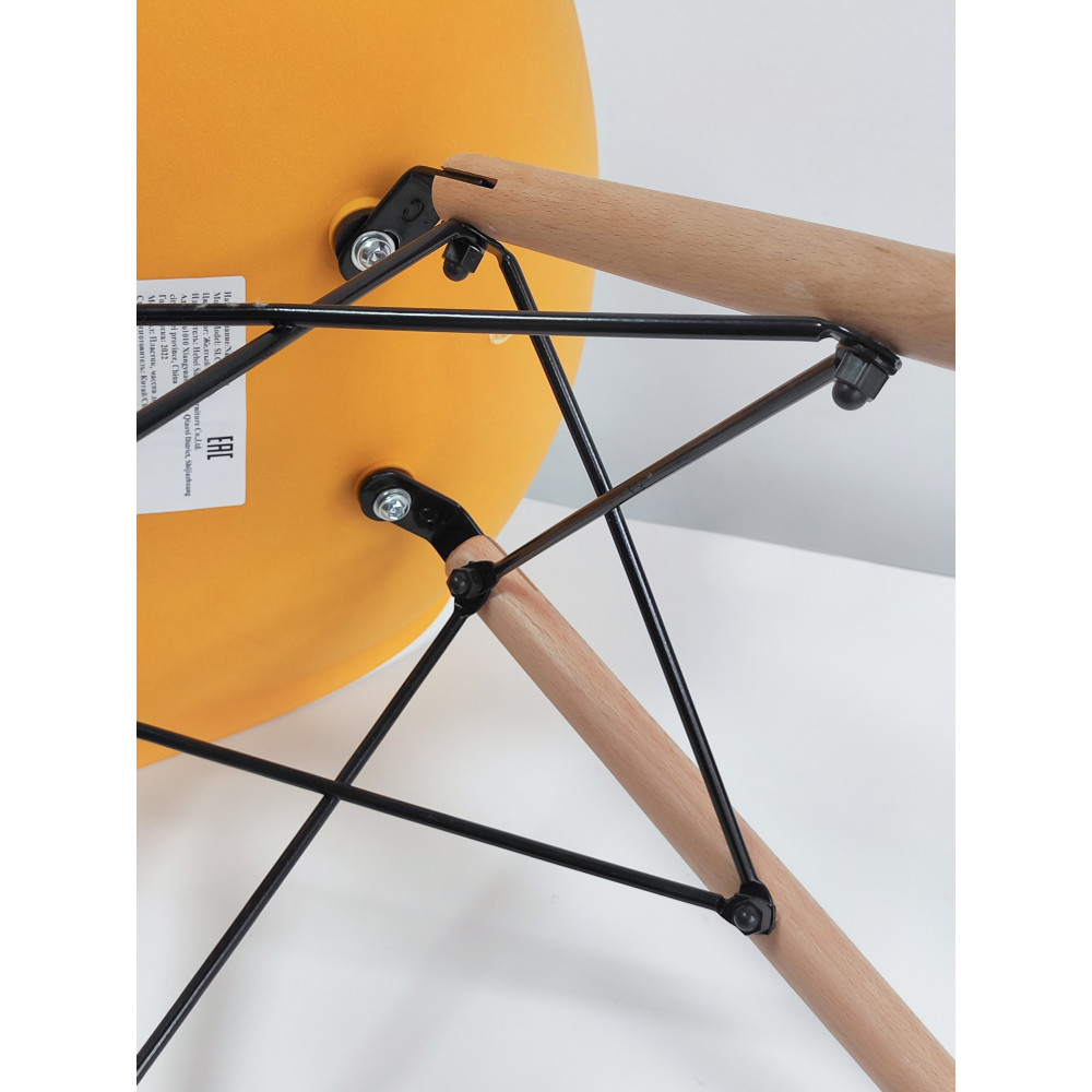 Стул Eames из полипропилена 43×46×84 см, желтый, до 100 кг