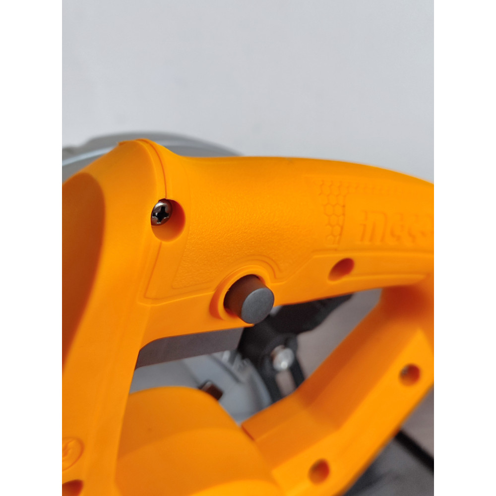 Пила циркулярная INGCO 1200Вт, 5000 об/мин, диск 185мм CS18578 INDUSTRIAL