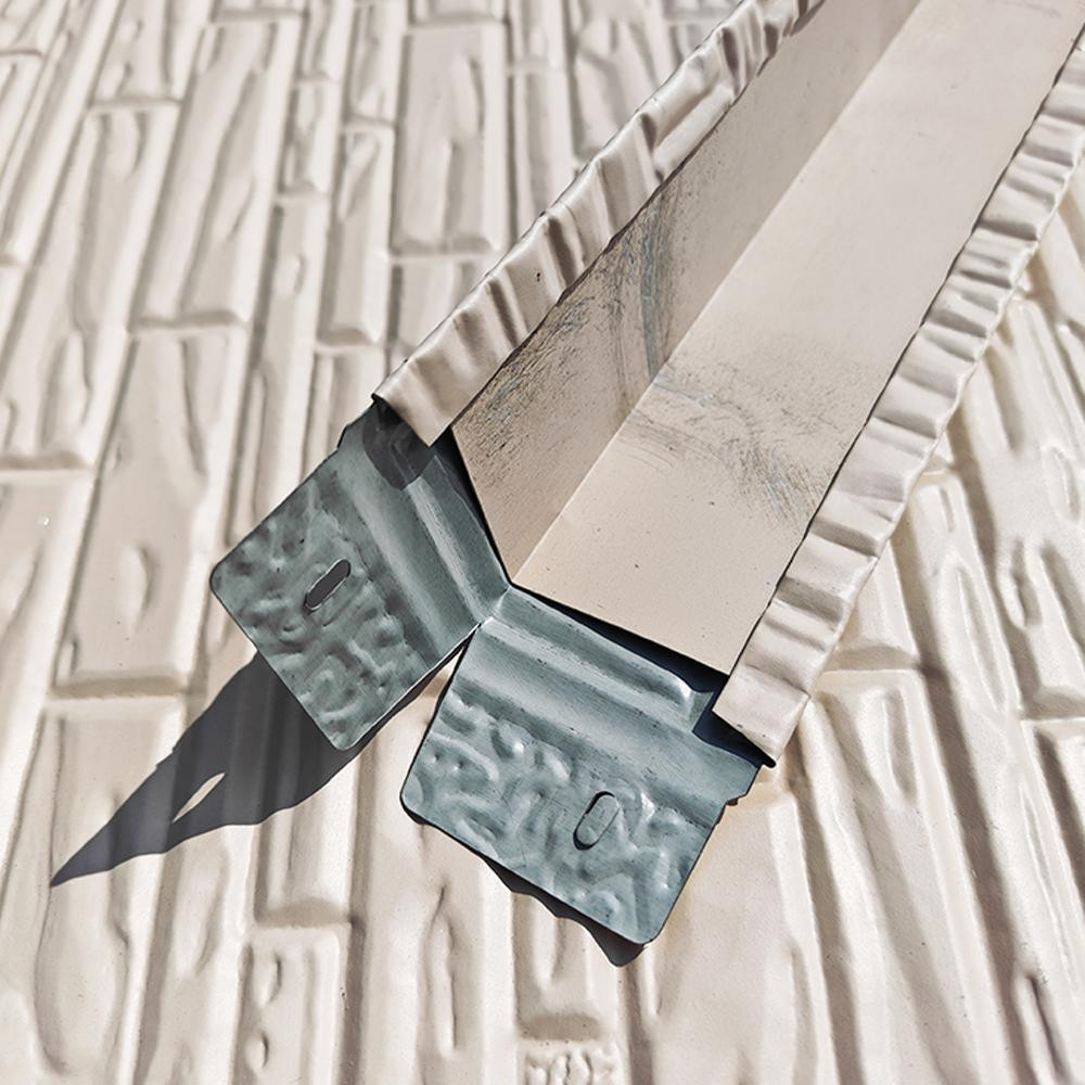 Наружный угол Maple, пенополиуретан, 380–400×50 мм, металл 0,3 мм