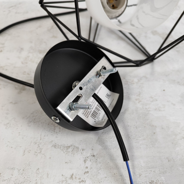 Люстра кухонная 1 плафон 15*15*80 см Е27 60Вт 4м2 плафон металл черный Baizheng Рисунок Люстра кухонная 1 плафон 15*15*80 см Е27 60Вт 4м2 плафон металл черный Baizheng