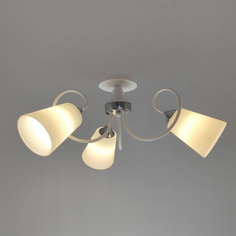 Люстра 3 плафона 42,5*34*30 см 60Вт 12м2 плафон стекло белый Baizheng