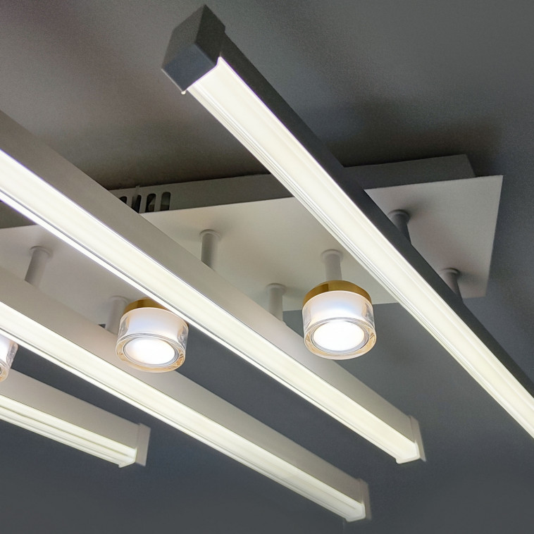 Фотография Люстра светодиодная 7 плафонов 66*56*11 см 92Вт 11500LM 40м2 3 цвета пульт белый Baizheng