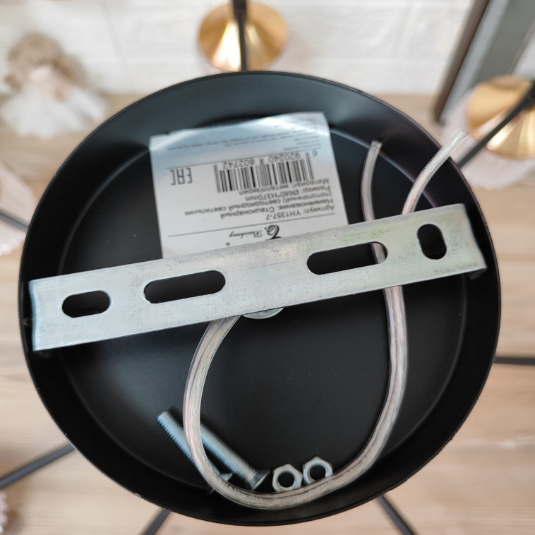 Мини фото №2 Люстра светодиодная 7 плафонов 68*37см 63Вт 15750LM 30м2 3 цвета пульт черный Baizheng