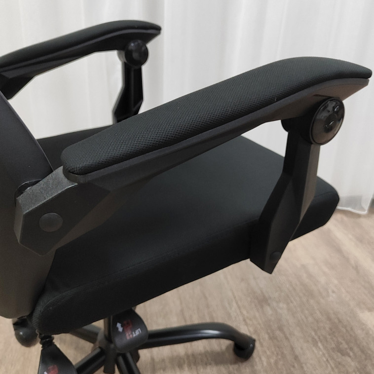 Рисунок Кресло офисное 119*58*50 см до 150 кг черный Baizheng