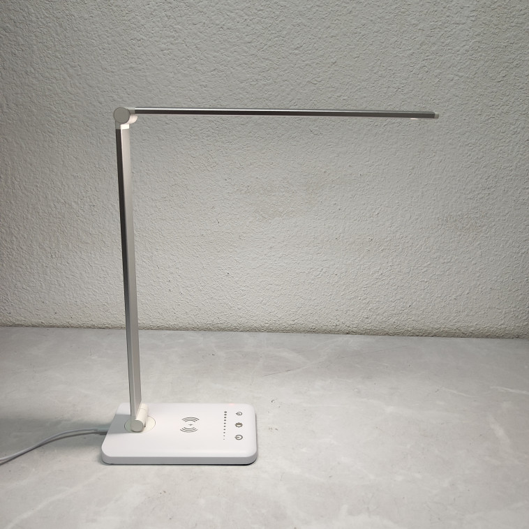 Картинка Лампа светодиодная настольная 18*12,5*11*60 см 10Вт USB белый Baizheng