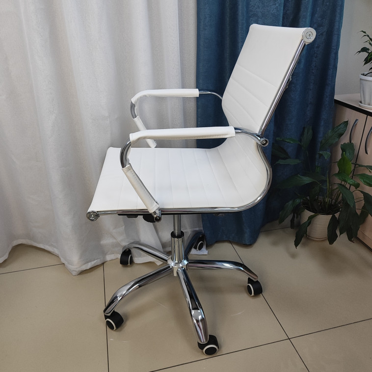 Изображение Кресло офисное 49*43.5*109 см до 150 кг механизм качания искусственная кожа белый Baizheng