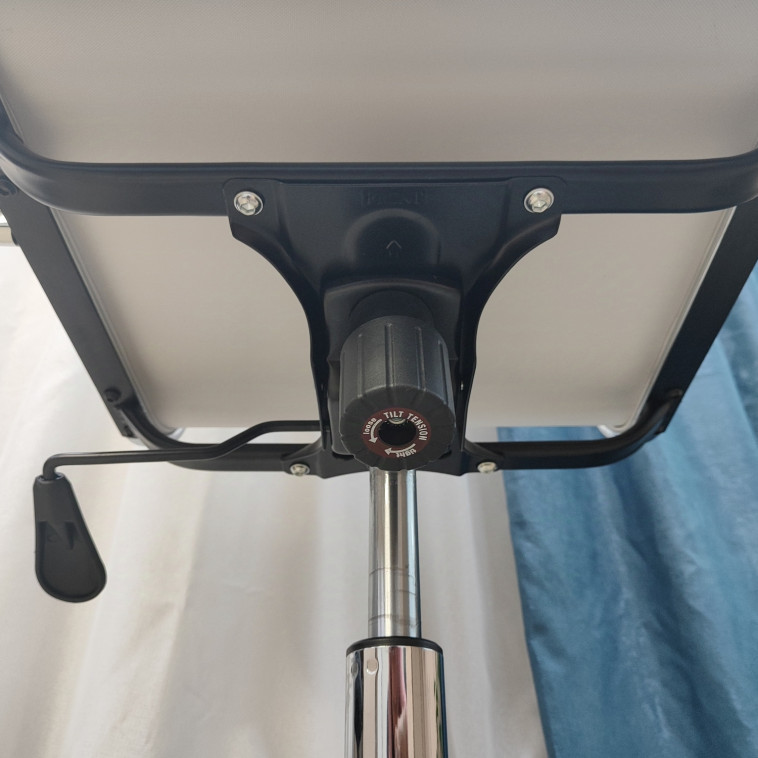 Мини фото №2 Кресло офисное 49*43.5*109 см до 150 кг механизм качания искусственная кожа белый Baizheng