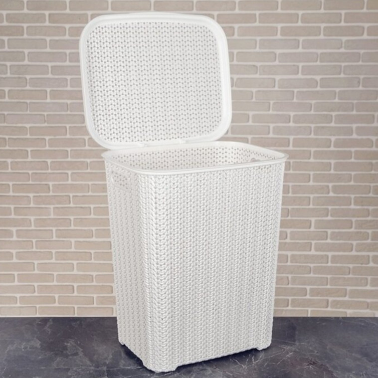 Изображение Корзина пластиковая для белья 40 л 380х320х460 мм с крышкой белый Вязь Violet