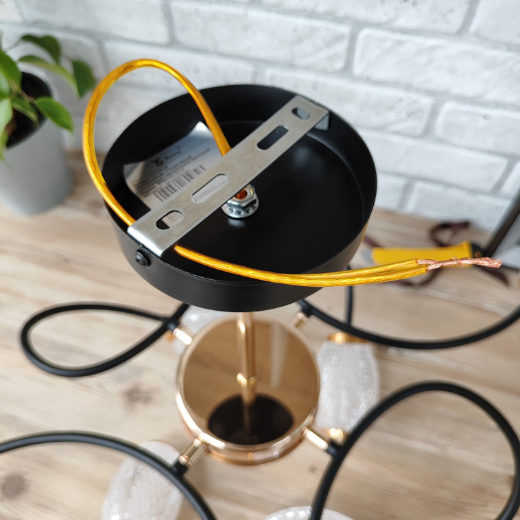 Cнимок Люстра светодиодная 8 плафонов 89*27,5 см 24Вт 6000LM 15м2 3 цвета черный золото Baizheng