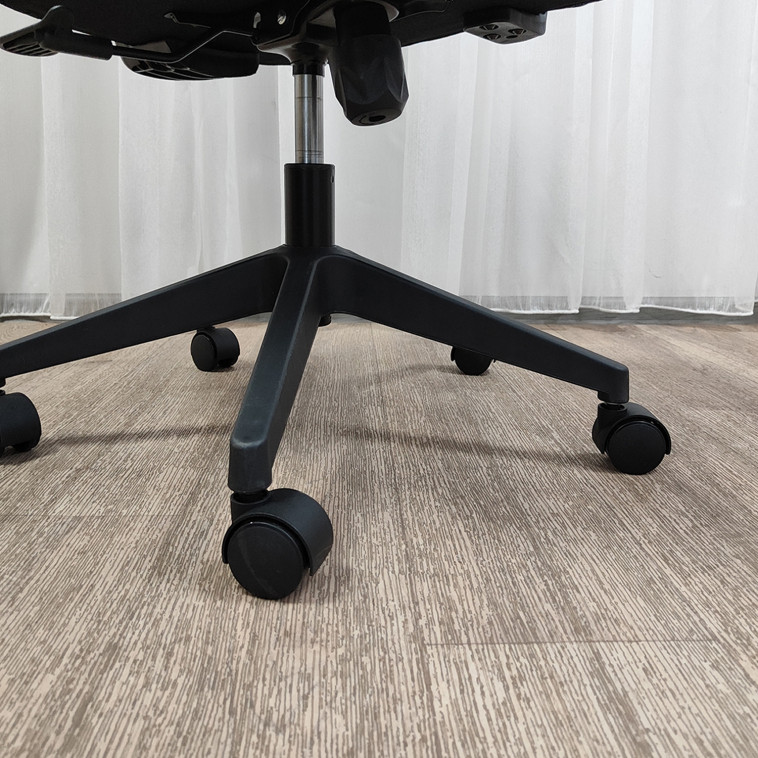 Рисунок Кресло офисное 96*62*42 см до 120 кг сетка механизм качания черный Baizheng