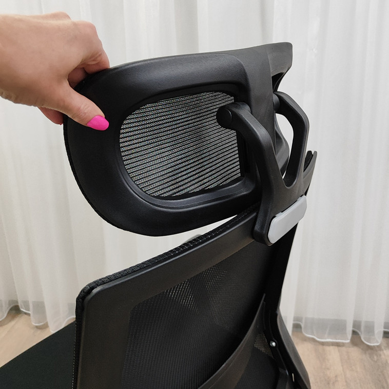 Фото №1 Кресло офисное 110*59*43 см до 150 кг механизм качания полиэстер черный Baizheng