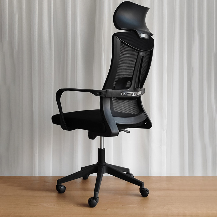 Изображение Кресло офисное 110*60*46 см до 150 кг механизм качания полиэстер черный Baizheng