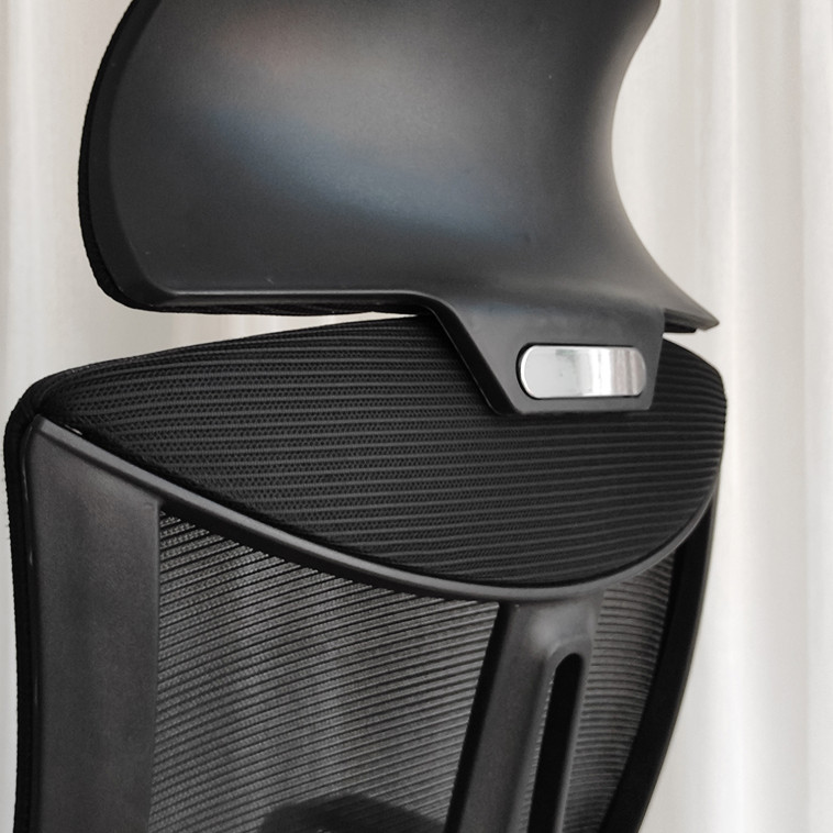 Фотография Кресло офисное 110*60*46 см до 150 кг механизм качания полиэстер черный Baizheng