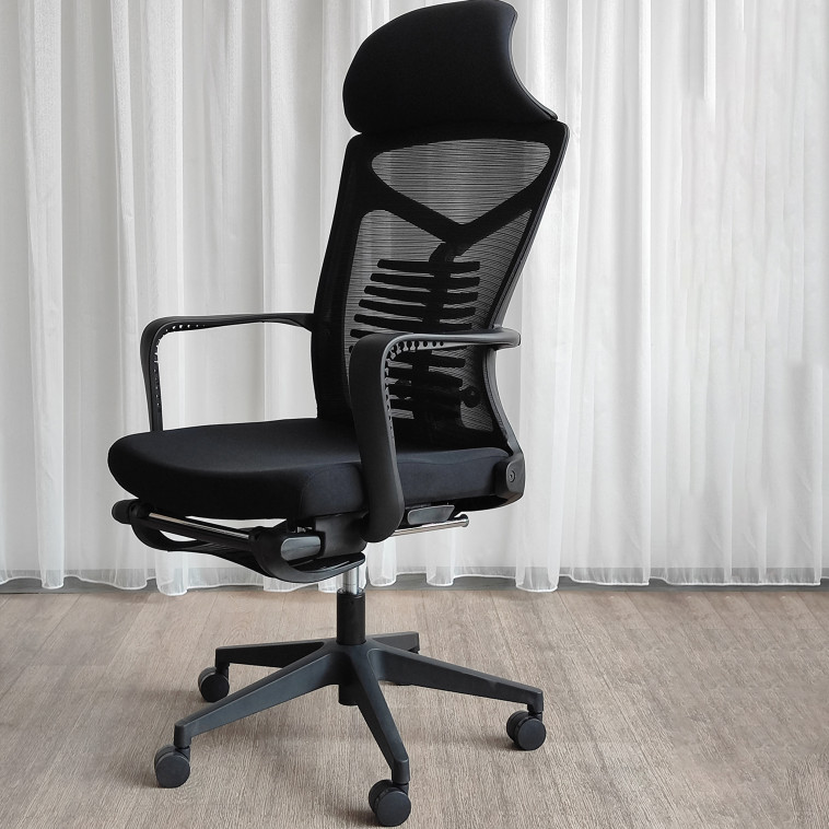 Фото Кресло офисное 116*58,5*39см до 150кг подножка механизм качания откидная спинка черный Baizheng