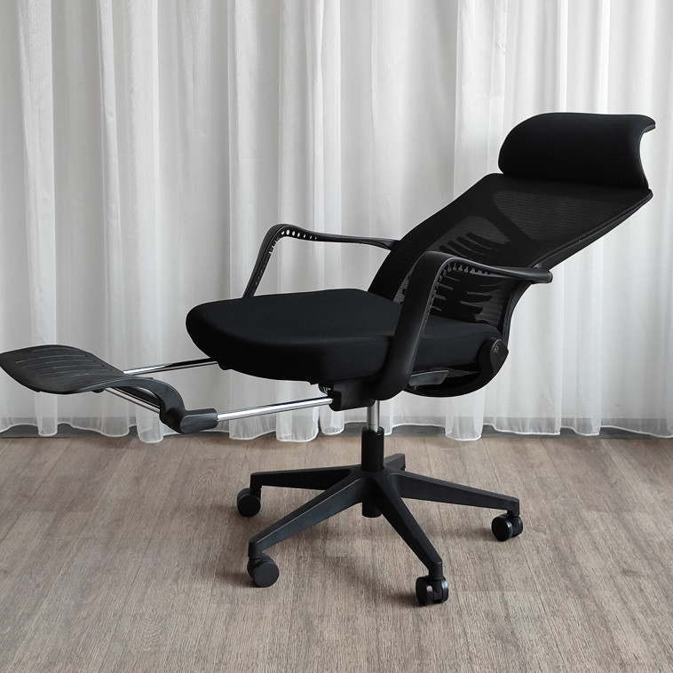 Фотография Кресло офисное 116*58,5*39см до 150кг подножка механизм качания откидная спинка черный Baizheng