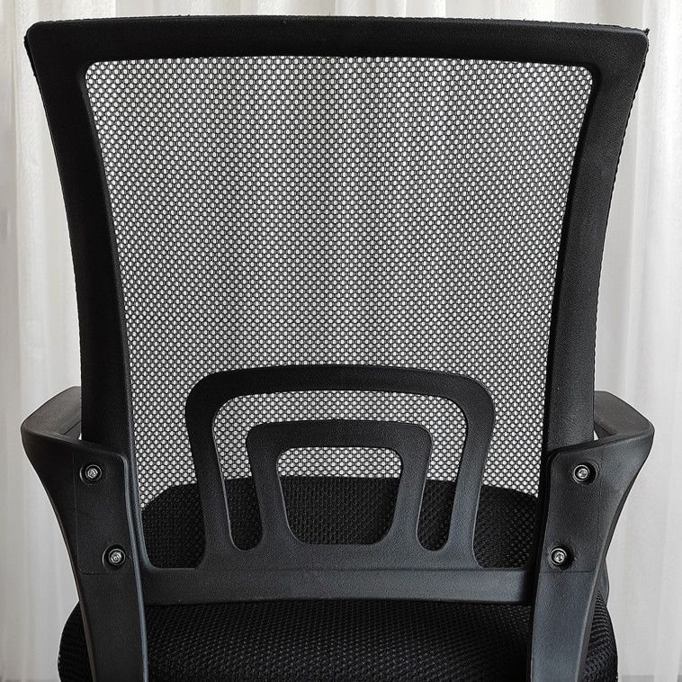 Рисунок Кресло офисное 76*60*40 см до 120 кг сетка механизм качания черный Baizheng