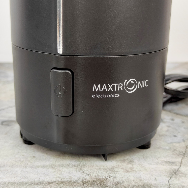 Фотография Кофемолка пластиковая 180 Вт роторная 50 гр импульс черный Maxtronic