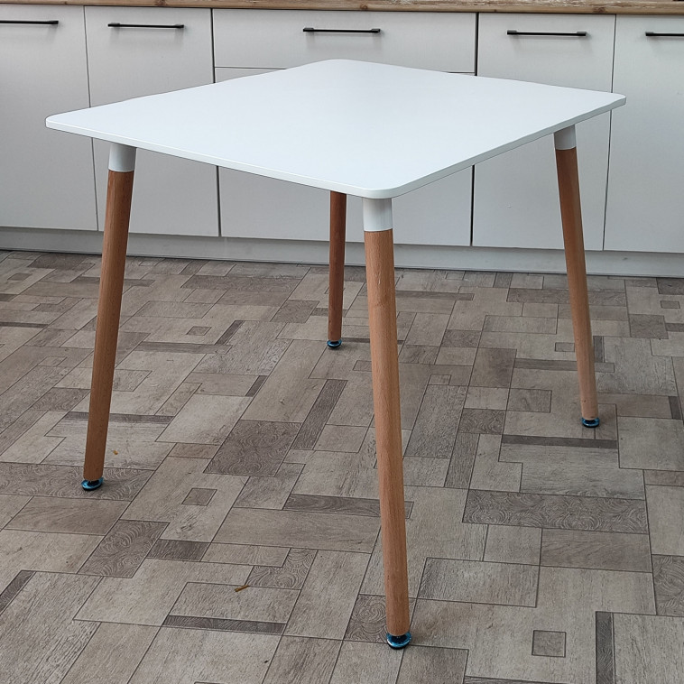 Фото Стол ЛДСП кухонный 80*80*74 см белый квадрат ножки дерево QT04WH Baizheng