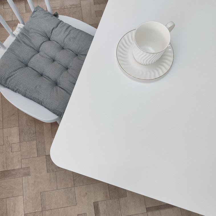 Cнимок Стол ЛДСП кухонный 80*80*74 см белый квадрат ножки дерево QT04WH Baizheng