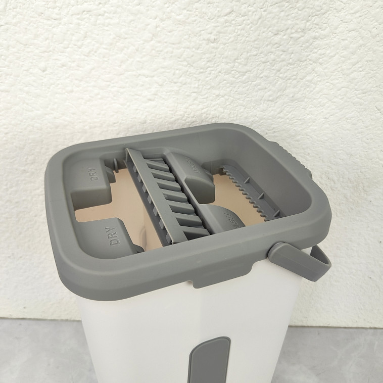 Изображение Набор ведро пластиковое с отжимом 12 л + швабра металл вращение 360° под упак Baizheng