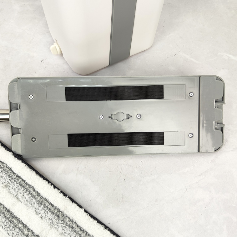 Рисунок Набор ведро пластиковое с отжимом 12 л + швабра металл вращение 360° под упак Baizheng