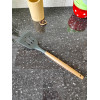 Мини картинка Акция! Лопатка нейлон 31,7 см деревянная ручка прорези черный JBL Baizheng (1/120)