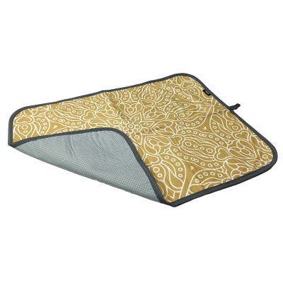 Коврик для глажки белья 75х55 см малый с узорами на золотом Nika