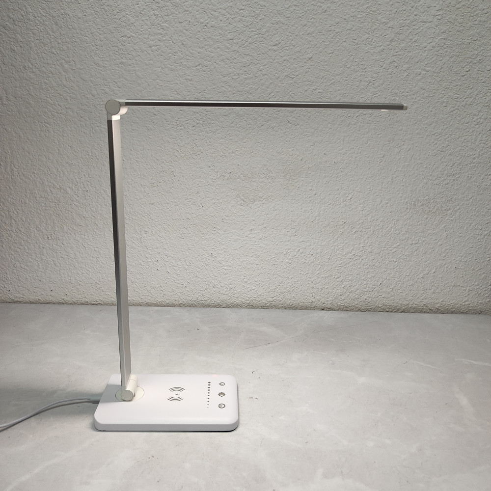 Лампа светодиодная настольная 18*12,5*11*60 см 10Вт USB белый Baizheng