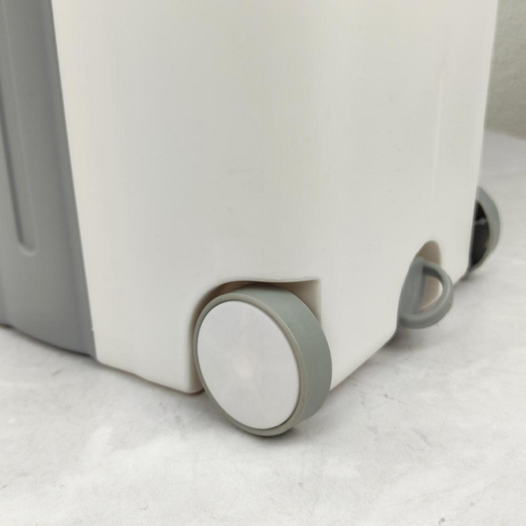 Фото №1 Набор ведро пластиковое с отжимом 12 л + швабра металл вращение 360° под упак Baizheng