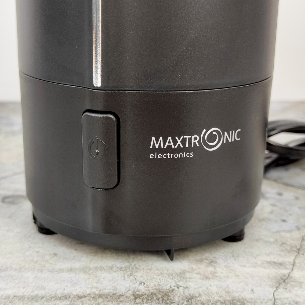 Кофемолка пластик 180 Вт роторная 50 гр импульс черный Maxtronic