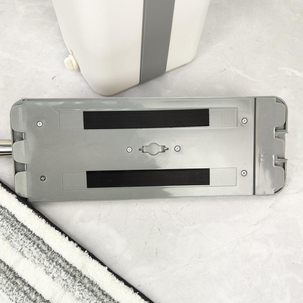 Набор ведро пластиковое с отжимом 12 л + швабра металл вращение 360° под упак Baizheng