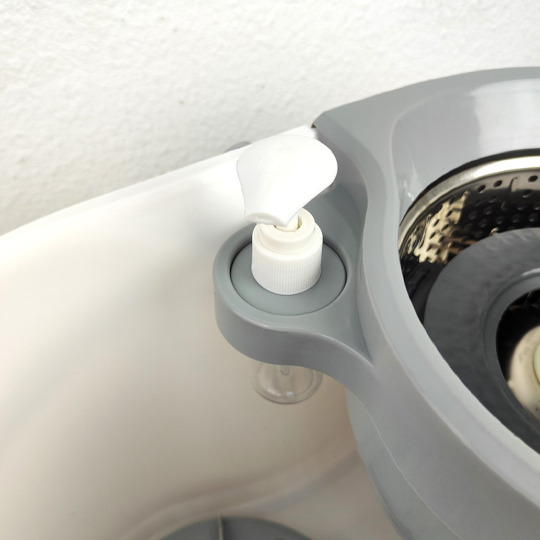 Cнимок Набор ведро пластиковое с отжимом 12 л + швабра металл вращение 360° под упак Baizheng