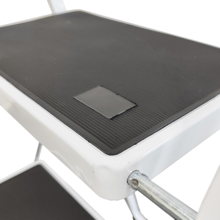 Фото Стремянка  3 широкие ступени 103.5*70.5*46см вес 6,7г сталь до 150кг Baizheng