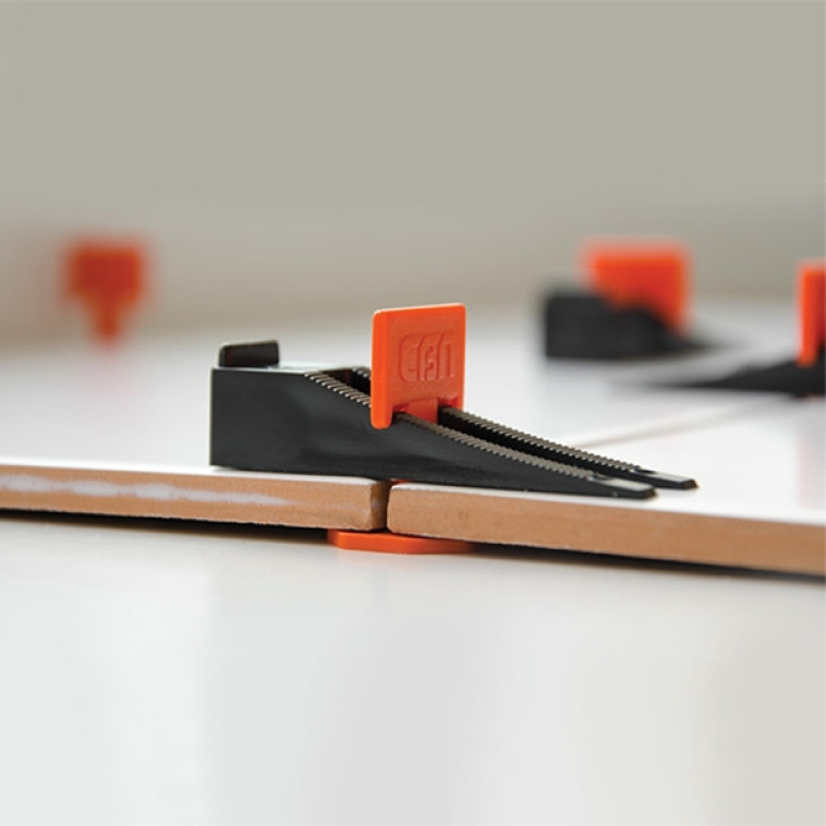 Изображение Зажим для системы выравнивания плитки Ворота (в уп 50шт) 1мм DECOR