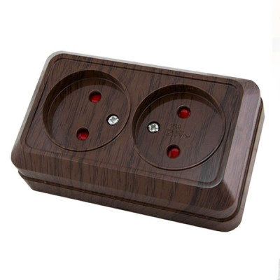 Розетка двойная 2П оу с з/ш IP20  10А бук Ладога TDM