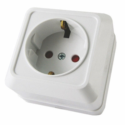 Розетка 1 мест 2П+3 открытой установки с з/ш  IP20 16А белый Ладога TDM