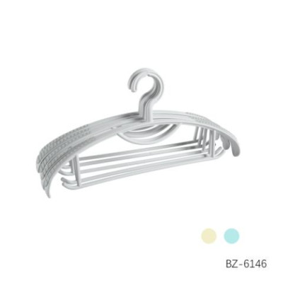 Вешалка пластиковая для одежды 5 шт 19*40 см микс Baizheng