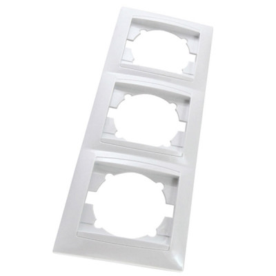 Рамка 3-х постовая вертикальная белая Рамка 3-х постовая вертикальная белая