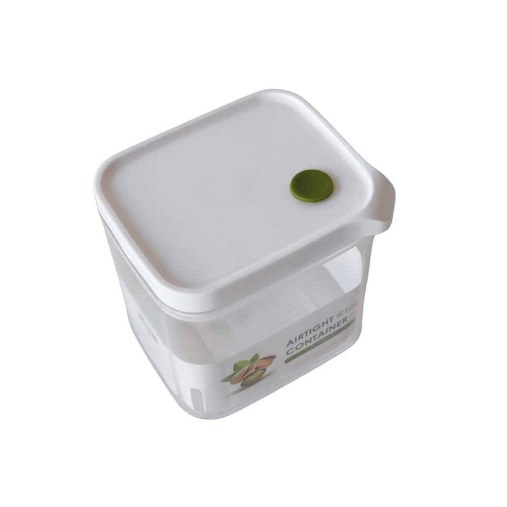 Банка пластиковая для сыпучих продуктов 0,7 л пласт крышка Baizheng