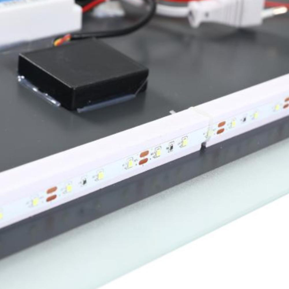 Зеркало 50*70 см с LED подсветкой в ванную комнату CU-DJ005 (Bay)