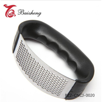 Чеснокодавилка 5*11,5*6,5 см пласт ручка серо-черный Baizheng Чеснокодавилка 5*11,5*6,5 см пласт ручка серо-черный Baizheng