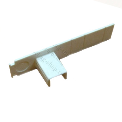 Заглушка пластик универсальная левая М Магеллан