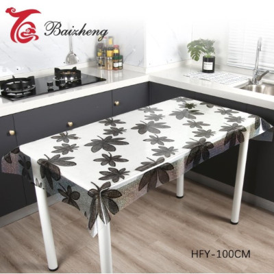 Клеенка силиконовая 1,0*20 м 0,7 мм черные цветочки на прозрачно-перламутровом Baizheng Клеенка силиконовая 1,0*20 м 0,7 мм черные цветочки на прозрачно-перламутровом Baizheng